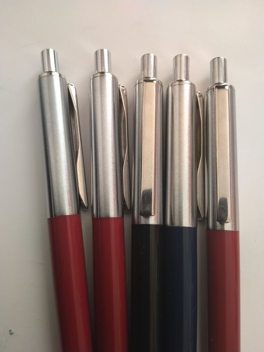 Продавам нови автоматични химикалки от времето на 1985 г.