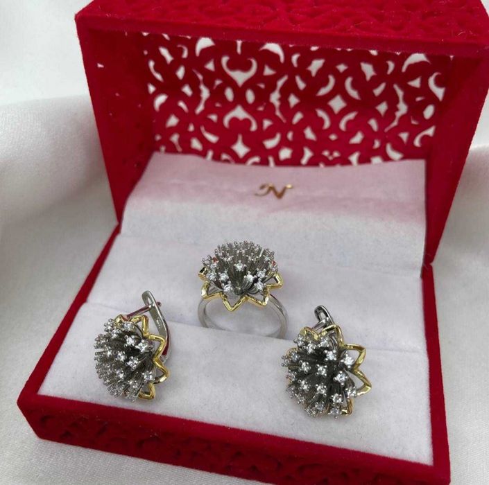 Нежный сияющий комплект Шикарный серебрл 925 с Цирконием позолоченный