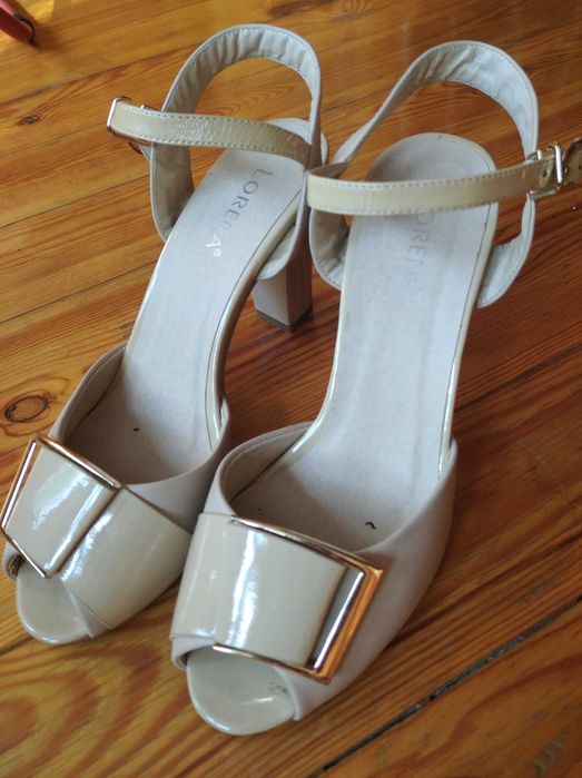 Вечернее платье для стройных девушек + обувь на каблуках + сумочка