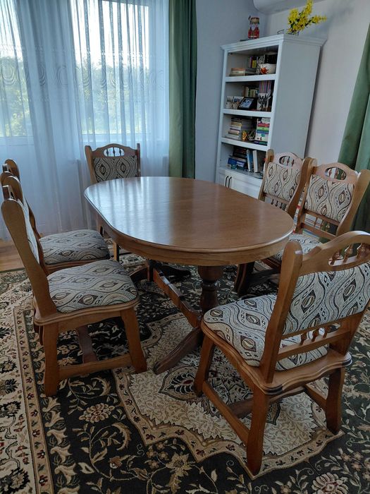 Masa cu scaune din lemn masiv de stejar si canapea de vanzare in Moreni, jud Dambovita