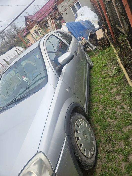 Vând Opel Corsa 3000 lei