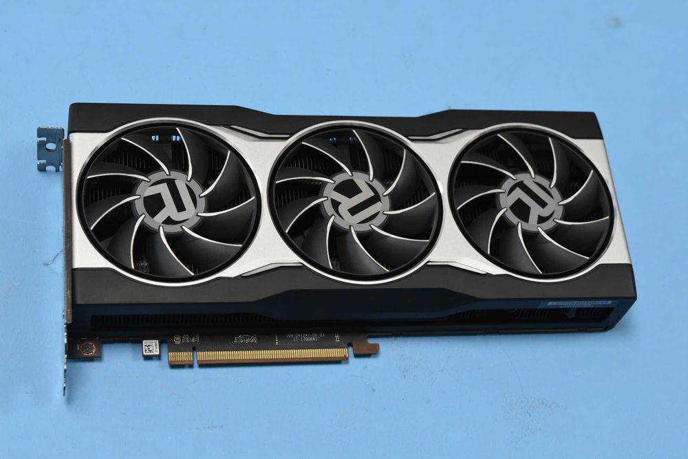 Видео карта AMD Radeon RX 6800 16GB Midnight Black Founder’s Edition