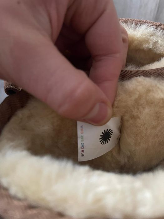 38 UGG cizma de piele