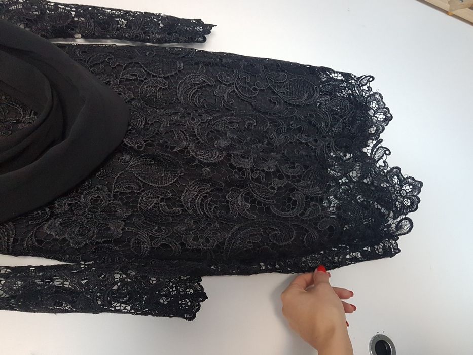 Rochie de seara din dantelă