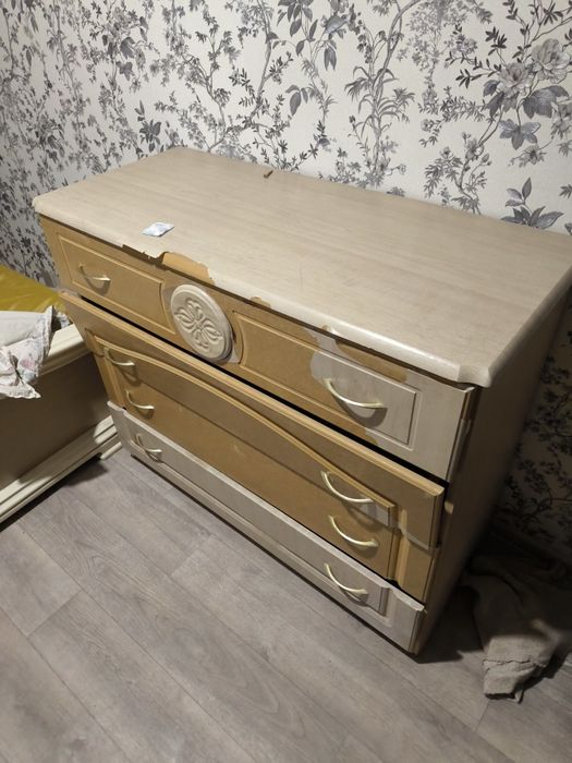 Спальный гарнитур.