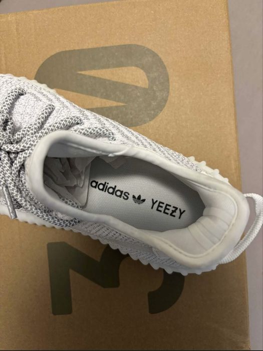 Adidasi Yeezy 350
