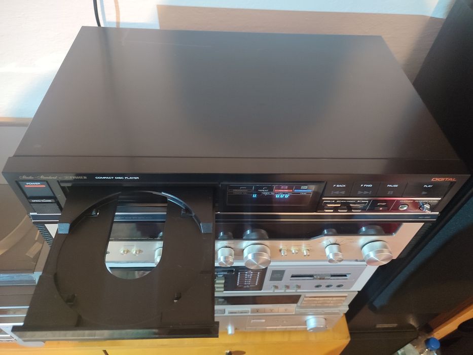 CD player Fisher  AD890