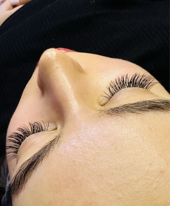 Наращивание ресниц 7000тг любой обьем