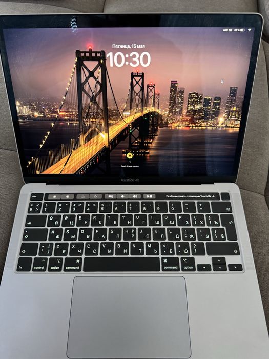 Macbook pro 2020 touchbar 16/512gb