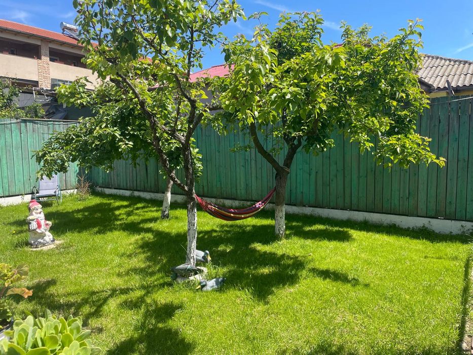 Vand vila/pensiune în 2Mai