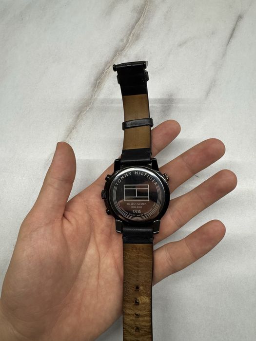 Tommy Hilfiger часы