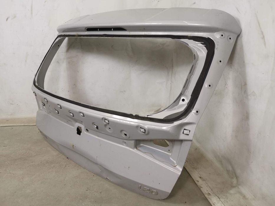 Хюндай и20 / Hyundai i20 3 [ - ] Оригинален повреден заден капак/багаж