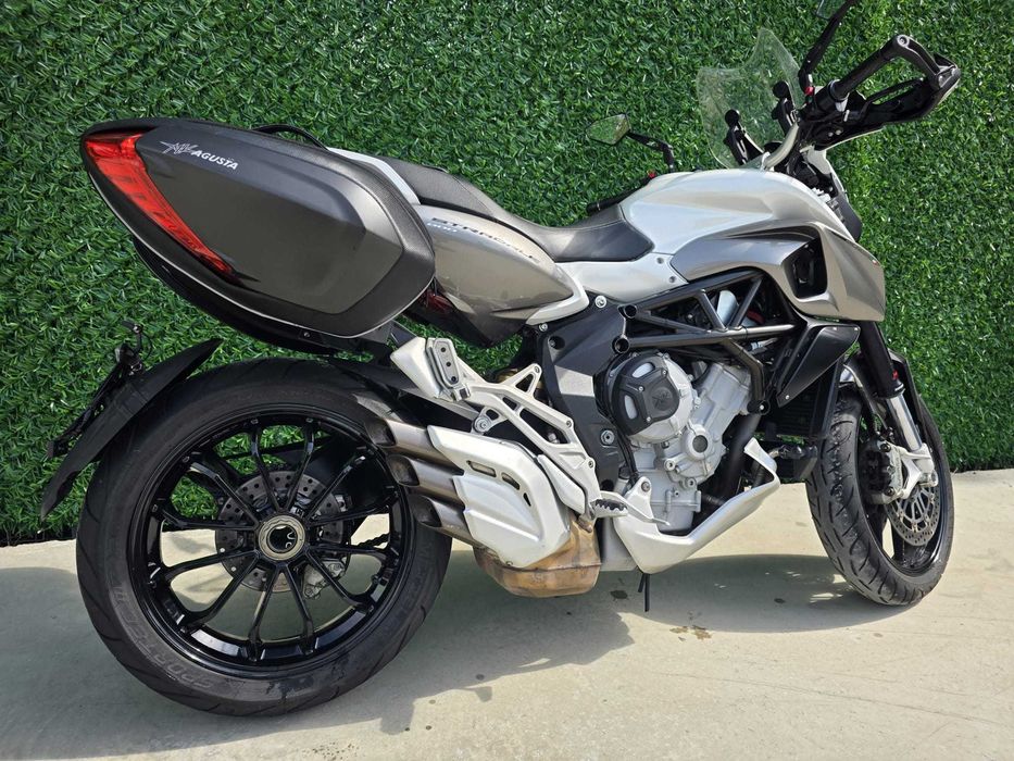 MV Augusta Stradale 800 ABS