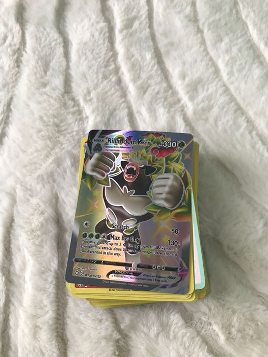 84 de carti de pokemon