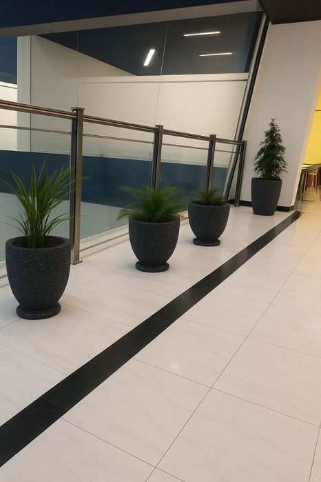 Kashpo beton va mramor gul tuvaklar