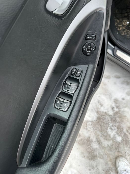 Piese Hyundai Santa-fe 3 an 2015 usa haion jante plansa bord volan