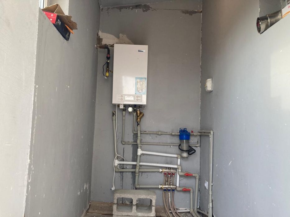 Продаю печть газовую