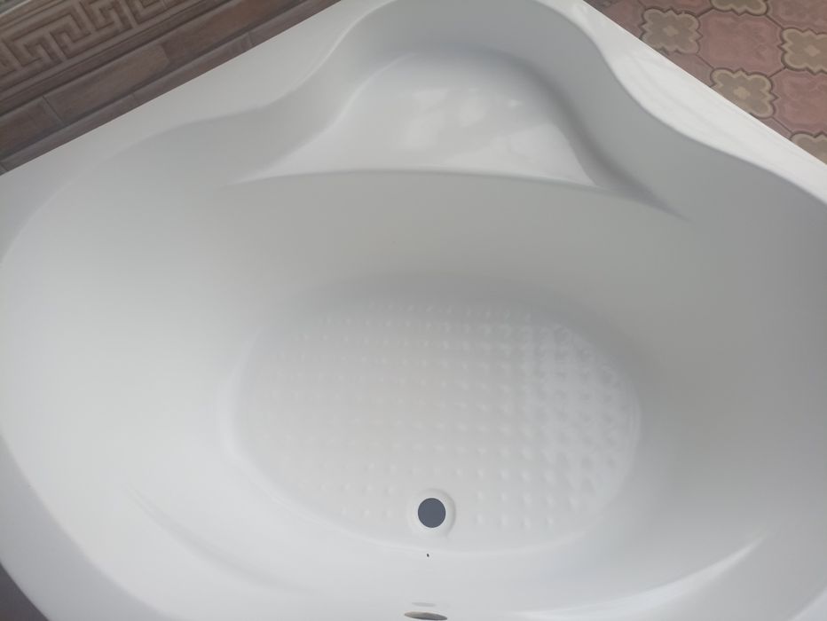 Ванна, "МУСАФФО" 1.2х1.2 сифати а'ло.