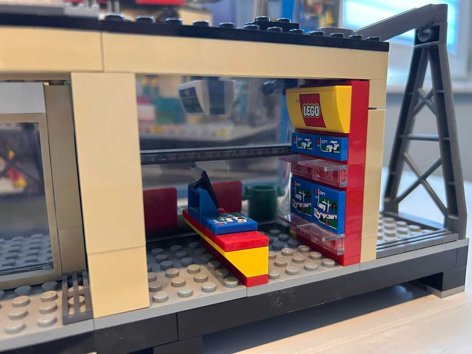 Lego CITY жп гара 60050