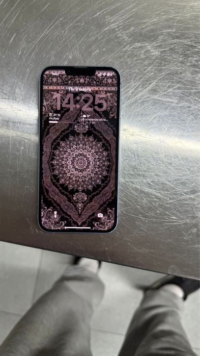 Продам айфон 14 на 128 гб срочно