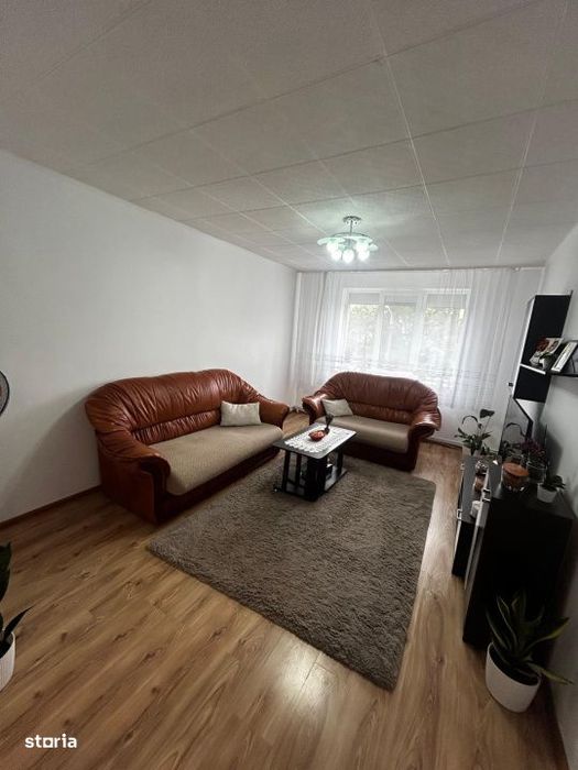 Apartament 4 camere, 87 mp utili, etaj 1, Zona Semilina