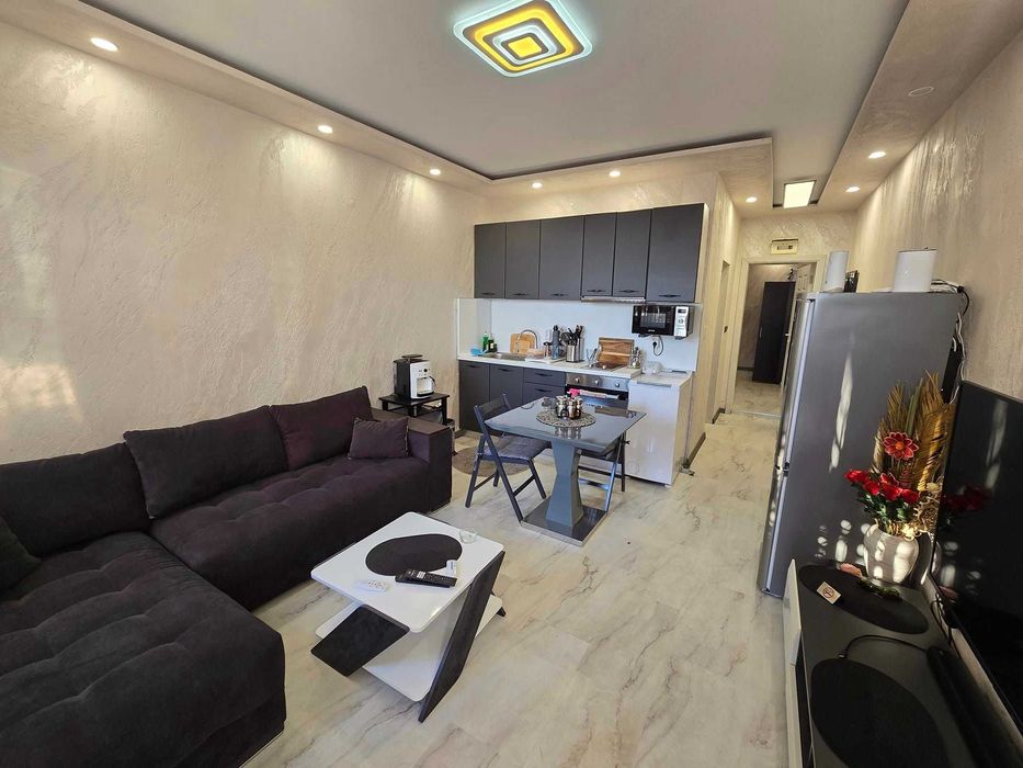 Продава се Двустаен апартамент в Свети Влас - 51 кв.м за 1059 €/кв.м - Снимка #3