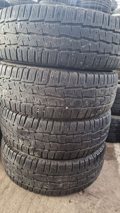215 65 16 C Michelin 4  anvelope iarna