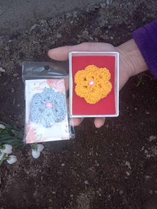 Mărțișoare croșetate