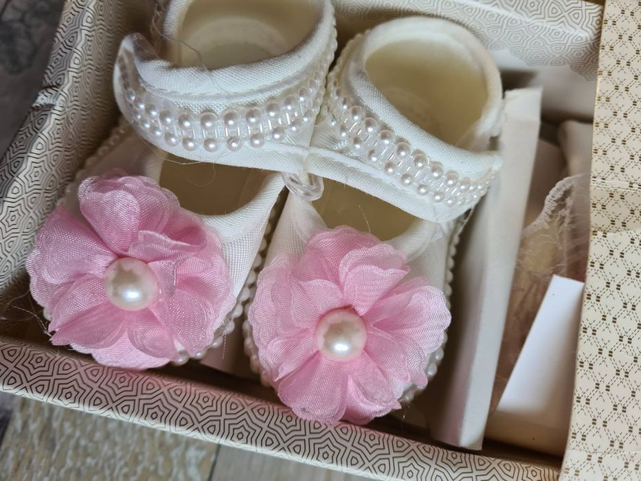 Бебешки комплект буйки и лента за коса за момиче