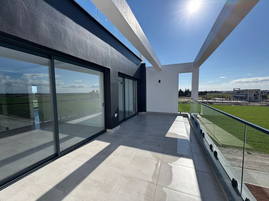 Торг! Шикарная новая квартира на Северном Кипре у моря