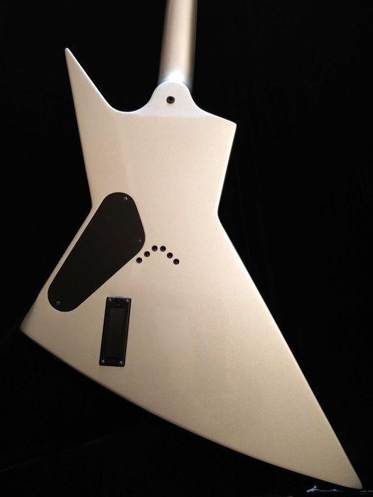 Электрогитара Dean Mustaine Signature Zero Livewire pickups