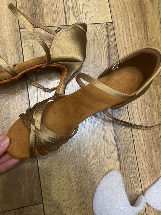 Танцевальная обувь для латины