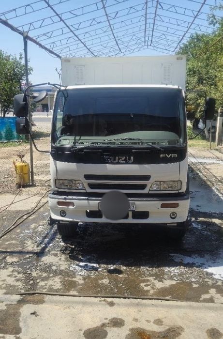 Isuzu 10 t yili 2022 sirochniga