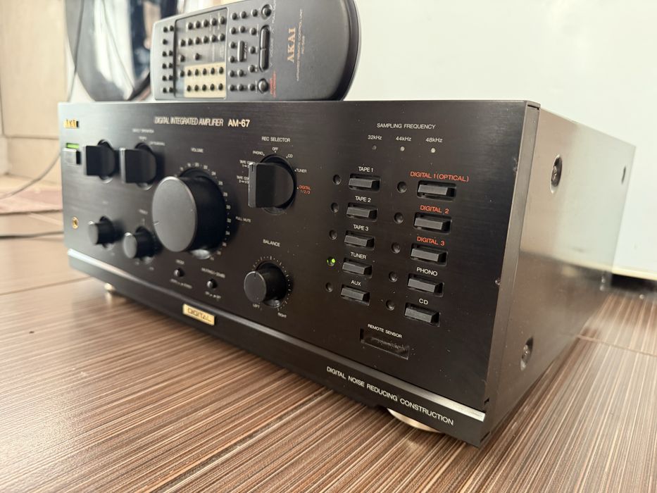 Akai AM-67 DAC Качествен стерео усилвател
