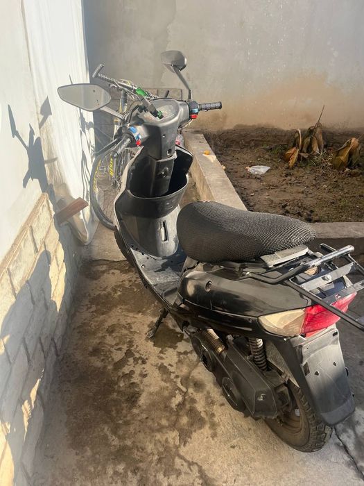 Скутер жайрон срочно сотилади