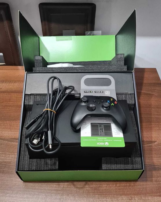 XBOX Series X, 1TB, 1 controller