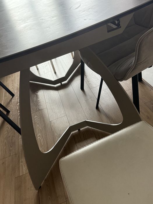 Продаем кухонный стол