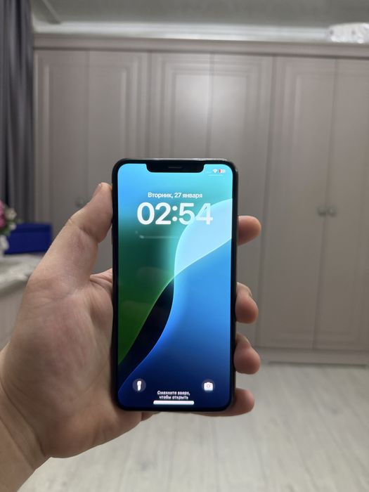 Продам Айфон XS Max