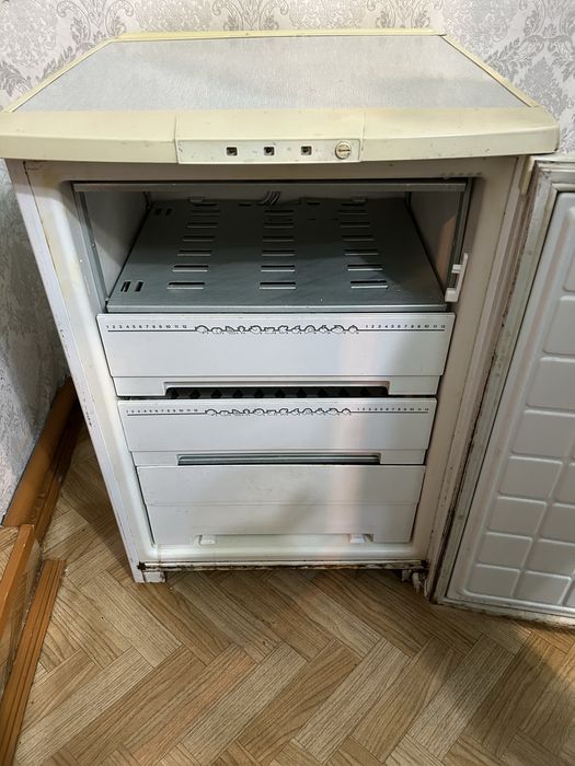 Продам морозильник