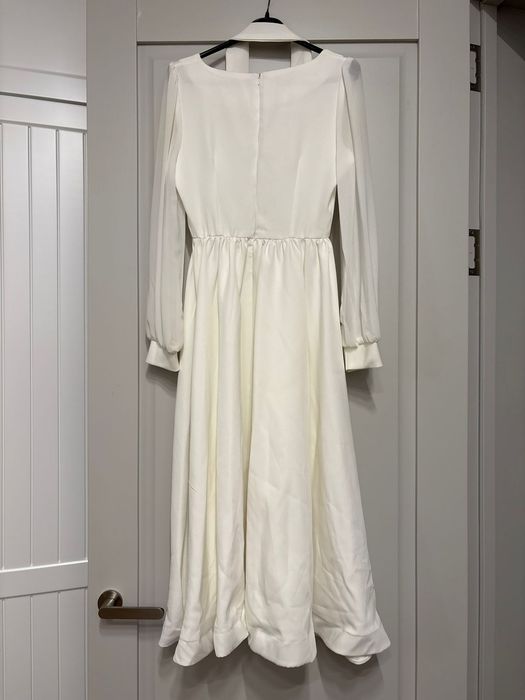 Белое шикарное платье