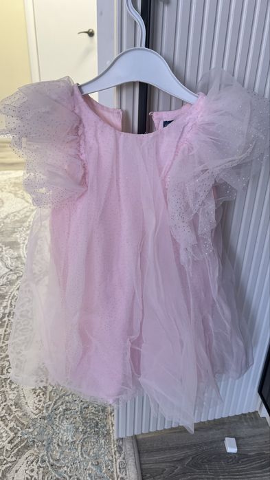 Продам пышное розовое платье на девочку