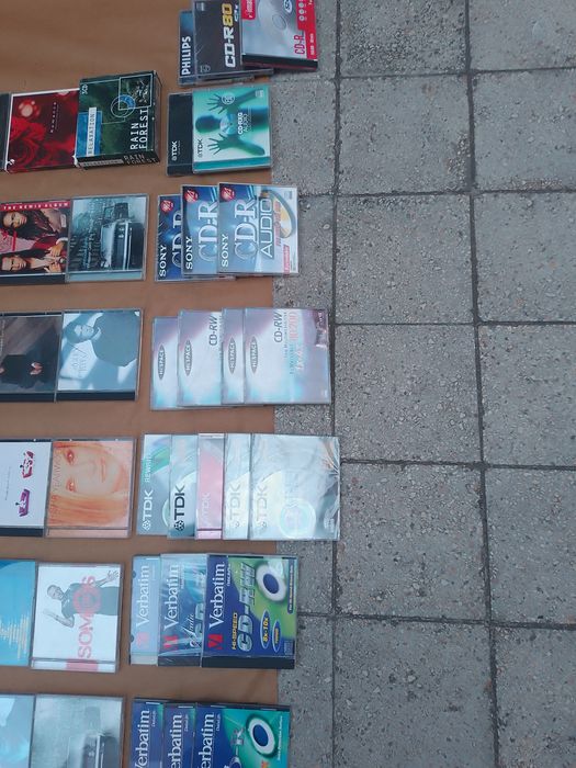 Lot cd uri originale în stare foarte buna + cd uri originale goale