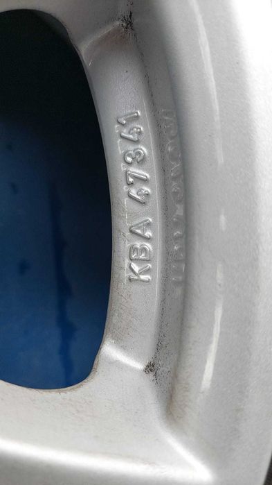 Гуми с джанти 205/55R16 за Mercedes-Benz