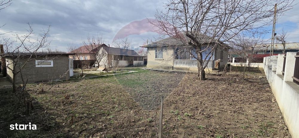 Casă / Vilă cu 4 camere de vânzare