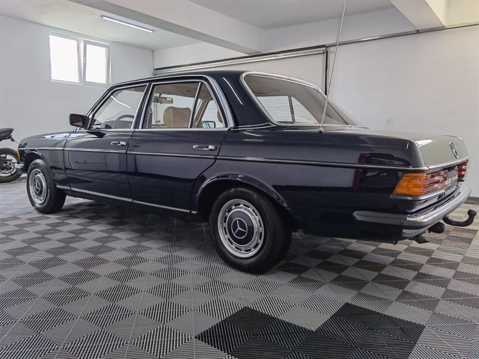 Mercedes w123 cobra 240D automatic