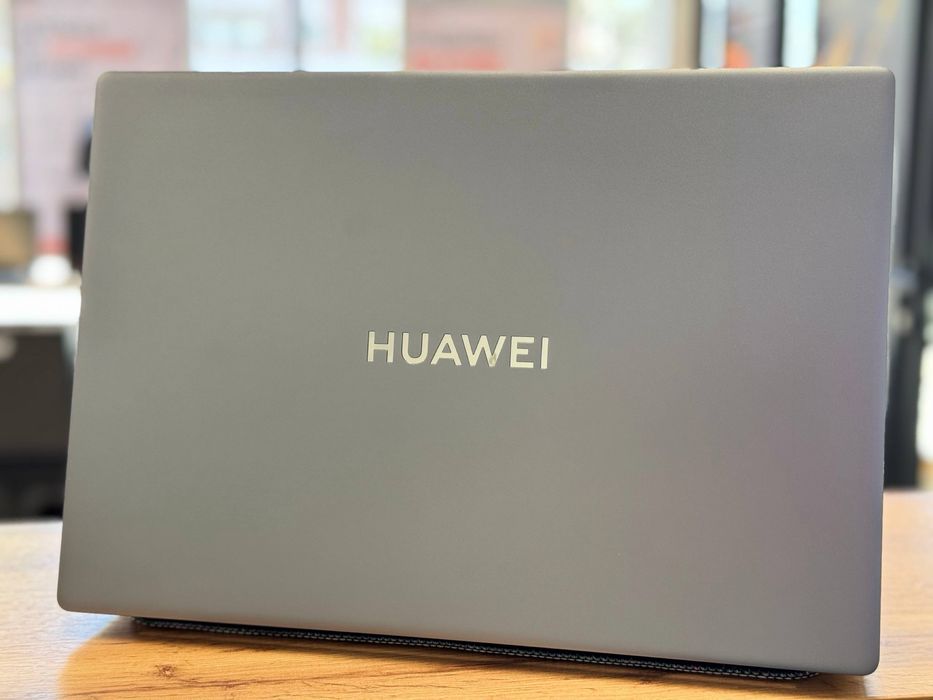 Huawei MateBook D16