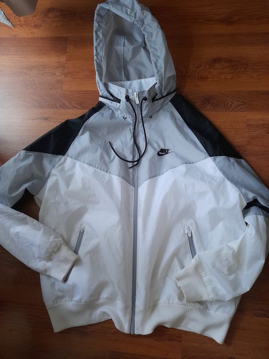 Nike мъжко яке XL размер.