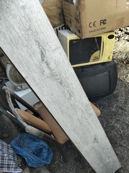 Ламинат примерно 50кв