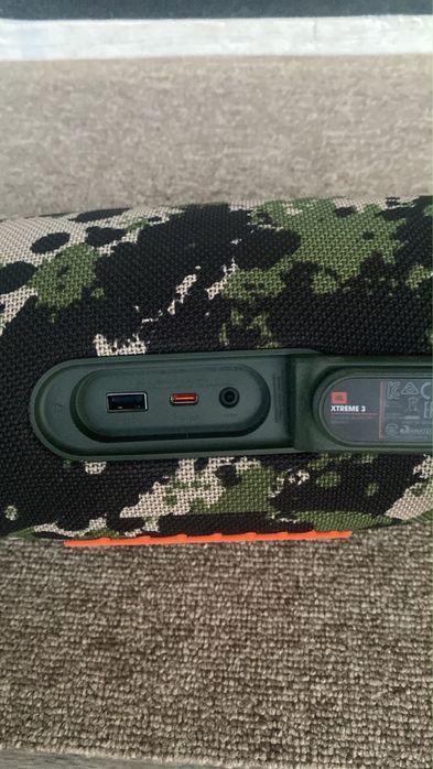 JBL портативная колонка