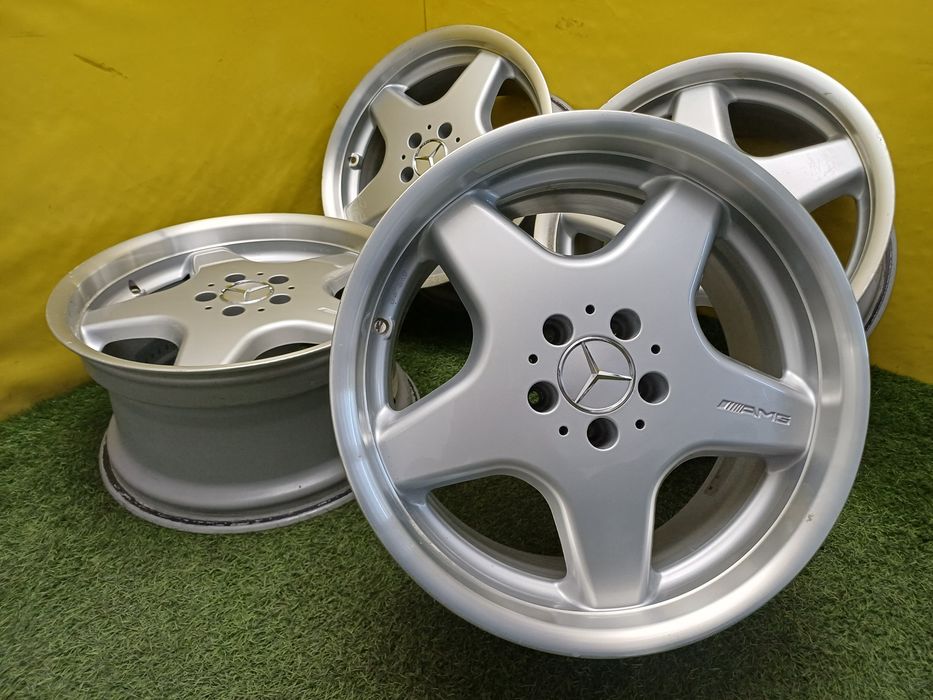 Диски R18 5x112 на Mercedes разноширокие.